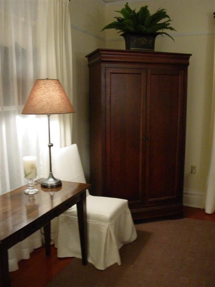The Mcfarland Inn Bed And Breakfast 코어 드얼린 외부 사진