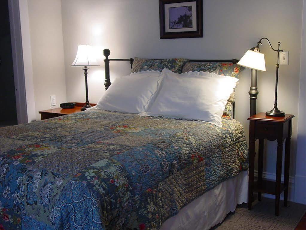 The Mcfarland Inn Bed And Breakfast 코어 드얼린 외부 사진