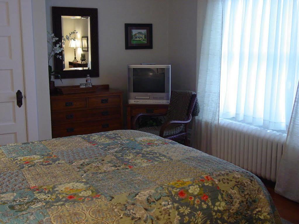 The Mcfarland Inn Bed And Breakfast 코어 드얼린 외부 사진